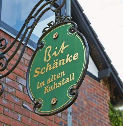 Bit Schänke "Im Alten Kuhstall" - Schild